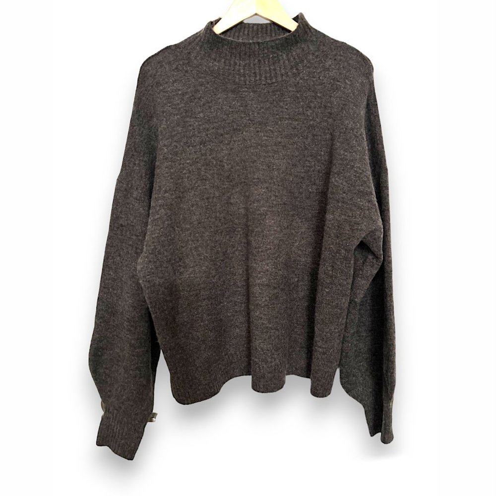 Dark Gray Women's Sweater with a slight collar Size XXL